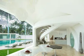 The Cloud Beachfront Villa Tabanan - Image 3