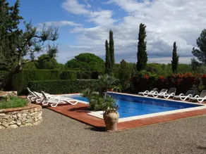 Small and comfortable independent house. Spacious private garden.3 km Valls - Image 4