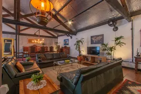 3 Bedrooms, Air-Conditioning, Garage and Cleaning Service - Image 5