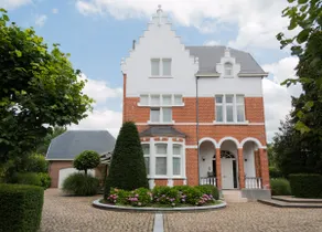 Beautifully Renovated Villa From 1925, Fully - Image 2