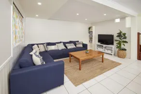 Straddie House - Image 3
