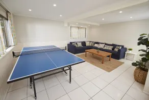 Straddie House - Image 2