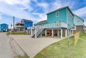 Steps to Surfside Beach: Large Group Gulf Retreat - Image 3