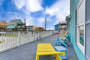 Steps to Surfside Beach: Large Group Gulf Retreat - Image 2