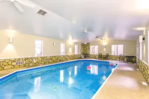 The Pool House on the Massanutten Mountain - Image 2