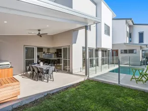 Pebbles at Casuarina Beach with Pool - Image 2