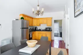Spacious 4 bedroom home with large yard - Image 4