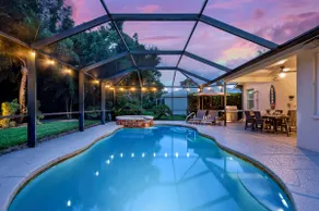 Tropical Escape - Surf Chic Lux Salt Pool & Spa King Beds! - Image 2