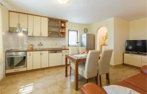 2 Bedroom Amazing Apartment In Kanfanar - Image 3