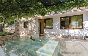 2 Bedroom Amazing Apartment In Kanfanar - Image 2