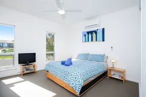 Heroes Rest - Family Beachside Living with Firepit - Image 5