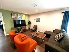 *Modern 4BR Close to Universal* + Great BBQ Area! - Image 3