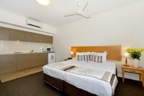 Metro Advance Apartments - Studio - Image 2