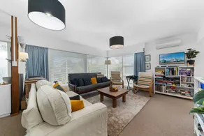 Calapso Cottage - Waikanae Beach Holiday Home - Image 3