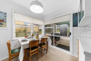 Calapso Cottage - Waikanae Beach Holiday Home - Image 4