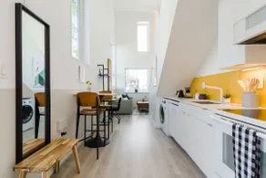 Abode XS House 1 Bedroom with 20' Ceilings - Image 3