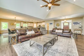Waterfront Lake Anna Home w/ Dock, Beach & Kayaks! - Image 5