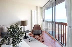 UNBEATABLE SEAFRONT BRAND NEW APARTMENT - Image 5