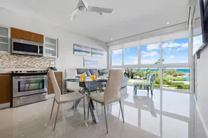 Colorful and modern Ocean View Condo for 6. - Image 4