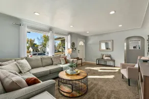 Hot tub, fire pit, short walk to downtown Loveland - Image 2