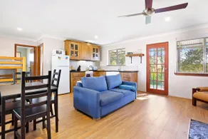 Braeside Cabin Three Parsonsia - Image 3