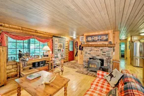 Private Wooded Cabin: 7 Mi to Mount Snow! - Image 5