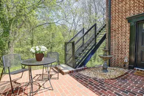 Courtyard Studio at Bancroft Manor. Cozy Retreat! - Image 3