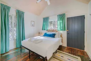 Cozy Clean and Private - Cabin #4 at The Perch - Image 3