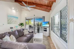 Dunworkin - Rainbow Beach - Image 4