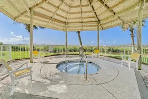 Welcoming 3BR Oceanfront | Balcony | Pool - Image 5