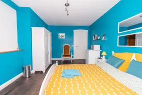 Beauty Vintage Room - Image 3