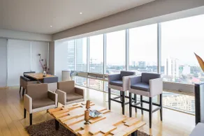 Santa Fe Luxury High-rise City View w 2 King Beds - Image 4
