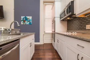 Unbeatable Location - Walkable Entertainment - Image 4