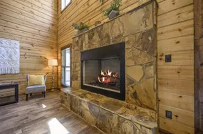 Maple Leaf Lodge in Hochatown/Broken Bow, OK - Image 3