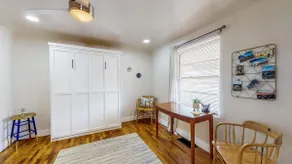 Charming Downtown Bungalow - King Bed, Office - Image 5