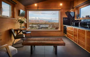 Deluxe Cabin-Private Bathroom with Shower-Vi - Image 2