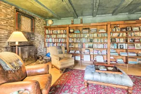 Lovely Brookfield Home w/ Private Deck & Views - Image 3