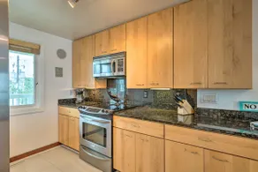 NEU! Kure Beach Condo mit Pvt-Balkon und Zugang zum Pool! - Image 5