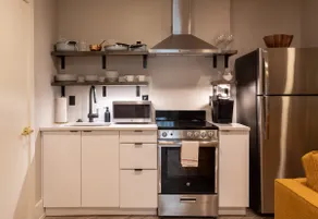 Designer Living on Famous Avenue of the Arts 37 - Image 2