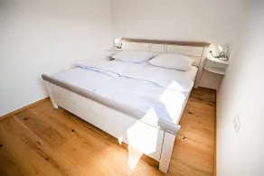 Two Bedroom Holiday Home with Terrace & BBQ - Image 3
