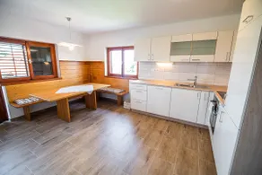 Two Bedroom Holiday Home with Terrace & BBQ - Image 4
