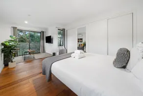Gorgeous Self Contained Home - Image 3