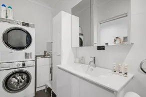 Gorgeous Self Contained Home - Image 5