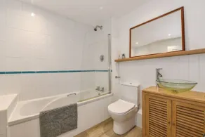 The Little House, boutique home near the sea - Image 5