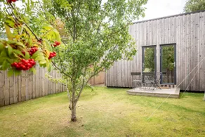 The Hepburn Garden House - Image 3