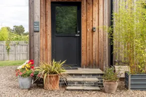 The Hepburn Garden House - Image 2