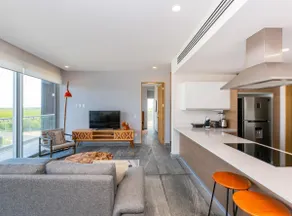 Ocean view condo - Beach, pool & jacuzzi! - Image 2