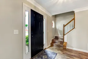 ☆ Sleeps 10! 4 bedroom Duluth home w pool table ☆ - Image 4