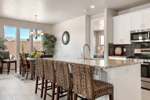 Spacieux, nouvelle maison privée de 4 chambres, 4 salles de bains à St George. Prêt pour le plaisir! - Image 3