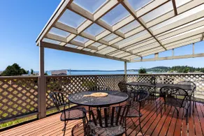 Sleeps 18! Private Beach Access, Water Views, Deck - Image 2